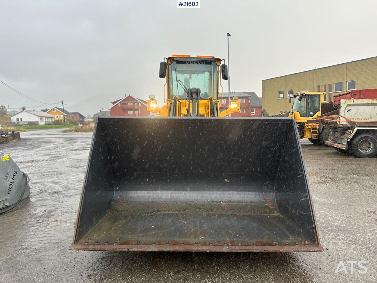 Volvo L90E hjullaster m/ 3. og 4. funksjon, skuffe, 2 sett dekk og multifaster. Nettopp påkostet 100.000kr - Колісний навантажувач: фото 4 Volvo L90E hjullaster m/ 3. og 4. funksjon, skuffe, 2 sett dekk og multifaster. Nettopp påkostet 100.000kr - Колісний навантажувач: фото 4