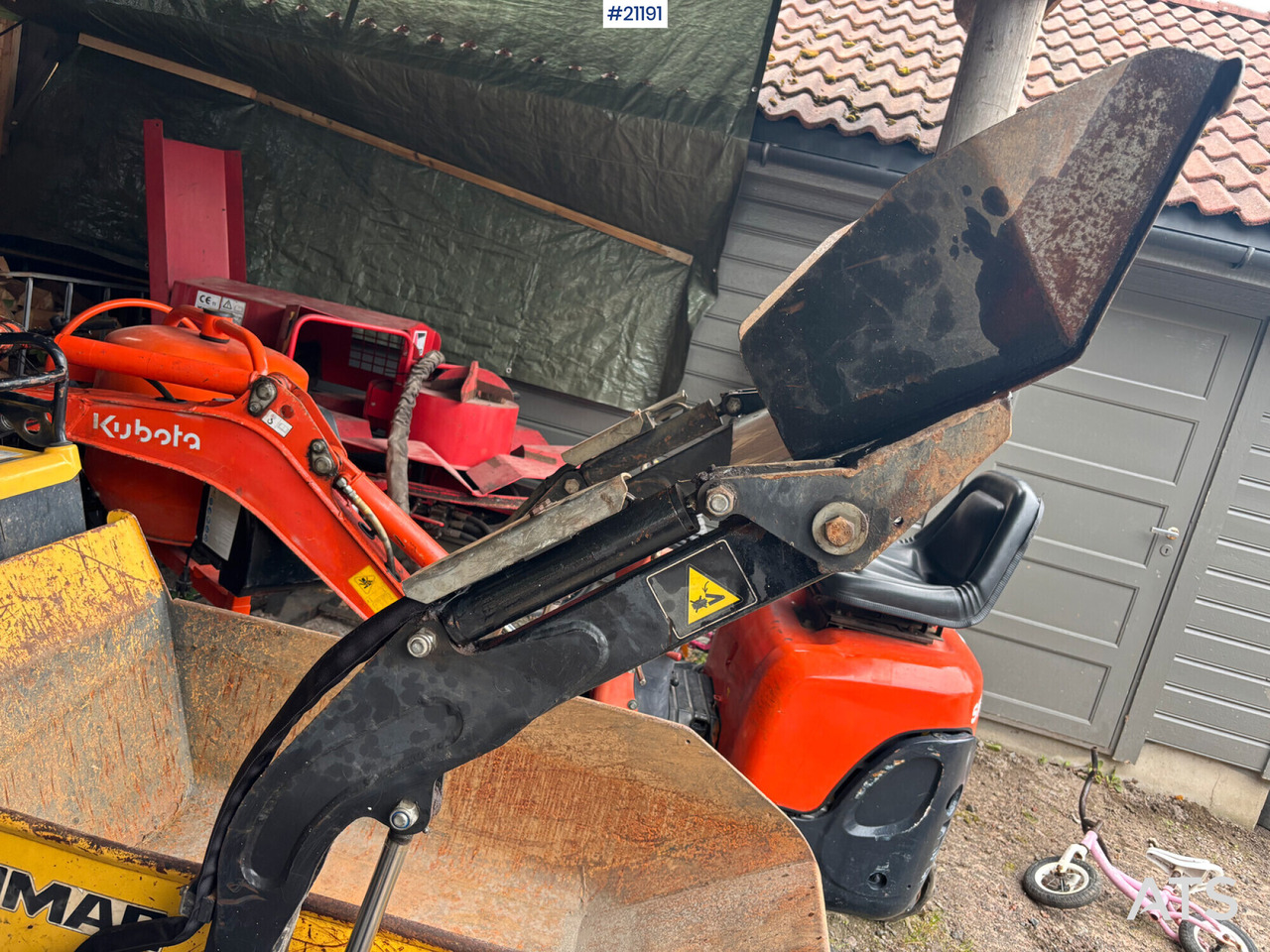 Yanmar C08 - Гусеничний самоскид: фото 4 Yanmar C08 - Гусеничний самоскид: фото 4
