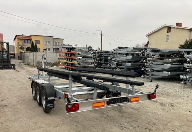 Boro Przyczepa PODŁODZIOWA 7,80M! - Причіп для човна: фото 4 Boro Przyczepa PODŁODZIOWA 7,80M! - Причіп для човна: фото 4