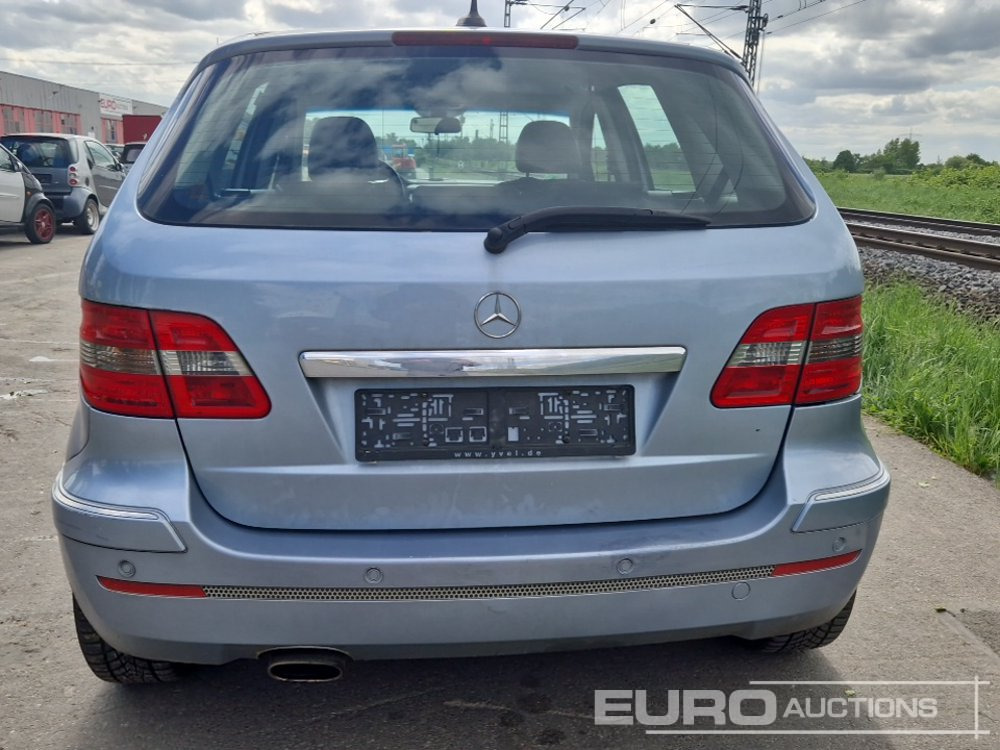 2005 Mercedes Benz B170 - Легковий автомобіль: фото 4 2005 Mercedes Benz B170 - Легковий автомобіль: фото 4
