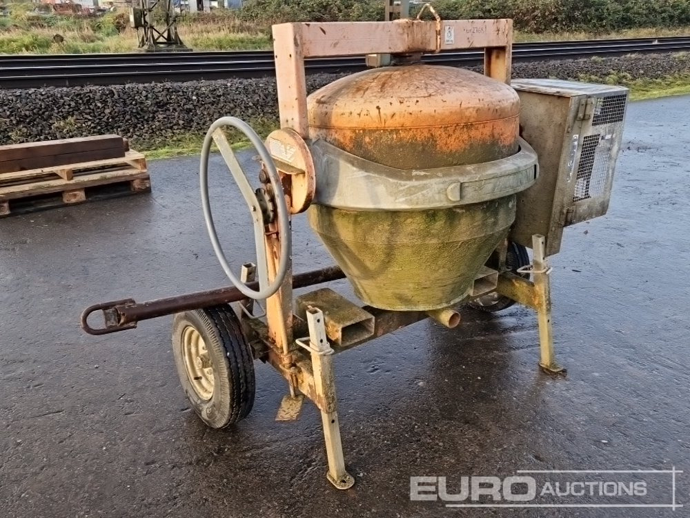 2010 Altrad Concrete Mixer, 350 Litre, Honda Engine - Бетономішалкa: фото 1 2010 Altrad Concrete Mixer, 350 Litre, Honda Engine - Бетономішалкa: фото 1