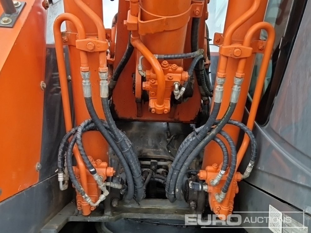Колісний екскаватор 2010 Hitachi ZX140W-3: фото 23