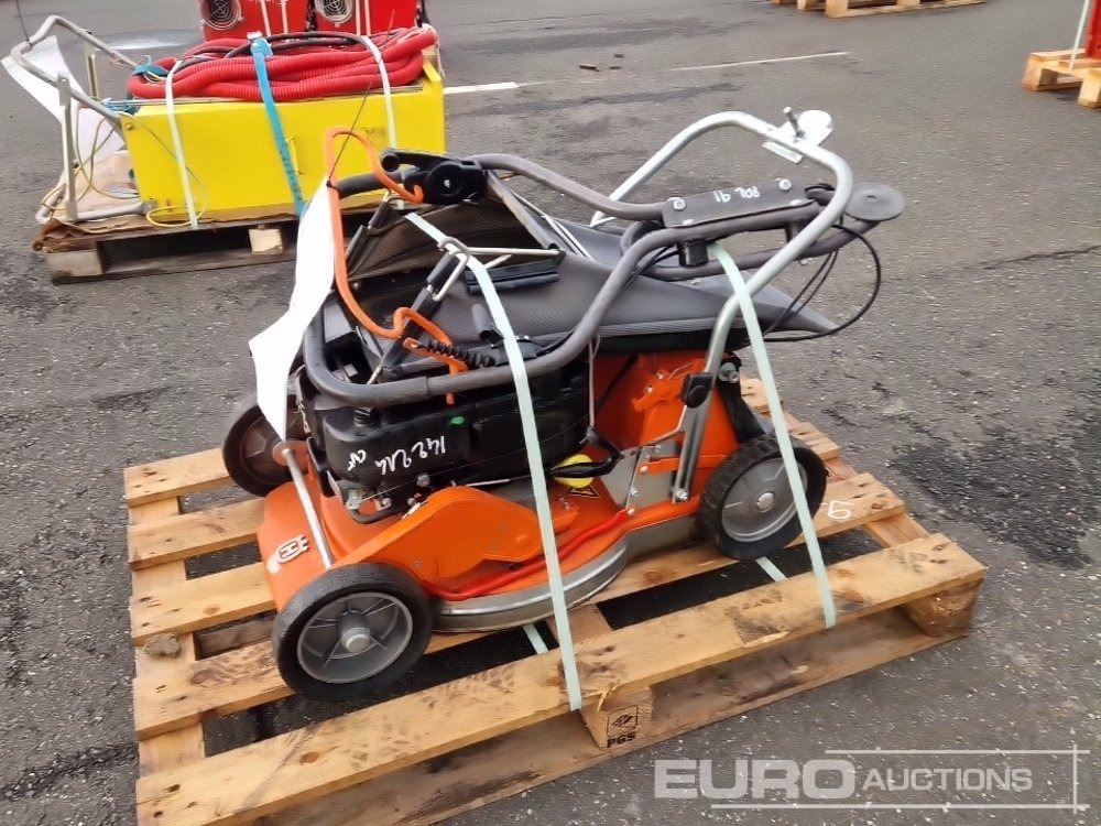 2011 Husqvarna WC 48 Se Walk Behind Petrol Lawnmower - Газонокосарка: фото 3 2011 Husqvarna WC 48 Se Walk Behind Petrol Lawnmower - Газонокосарка: фото 3