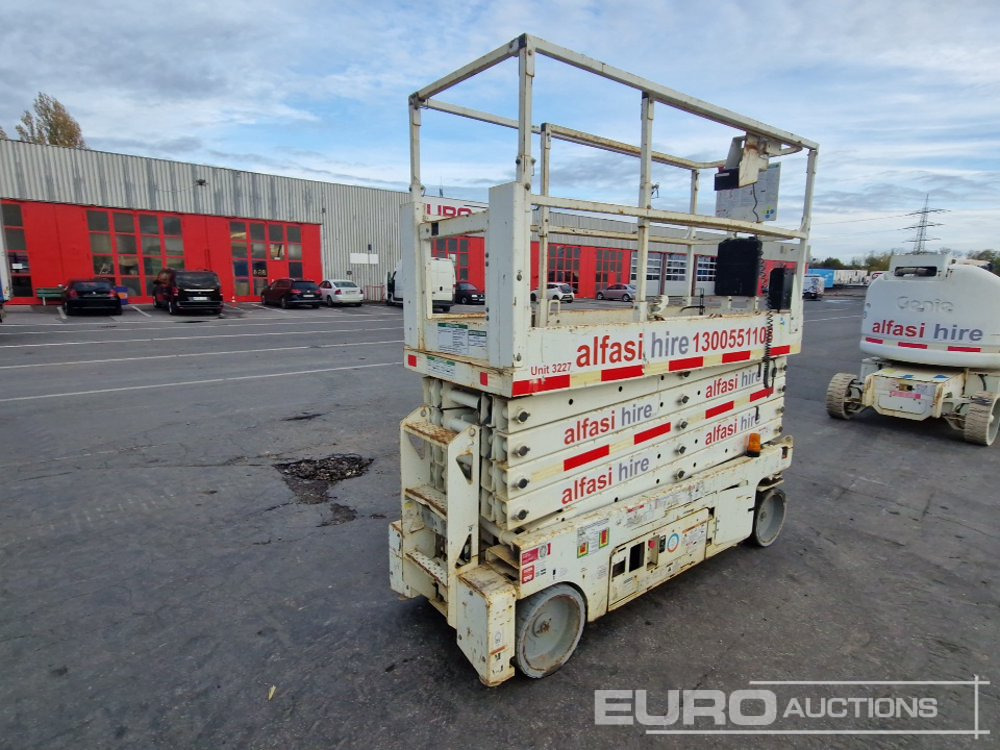 2012 Genie GS3232 - Ножичний підйомник: фото 3 2012 Genie GS3232 - Ножичний підйомник: фото 3