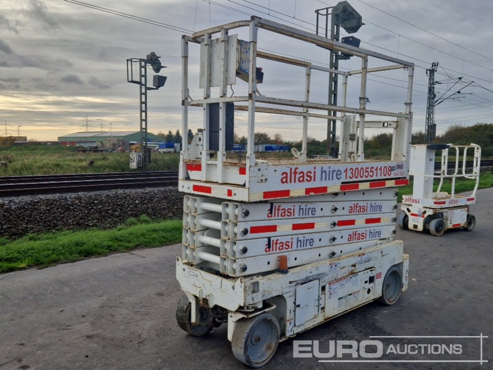 2012 Genie GS3232 - Ножичний підйомник: фото 1 2012 Genie GS3232 - Ножичний підйомник: фото 1