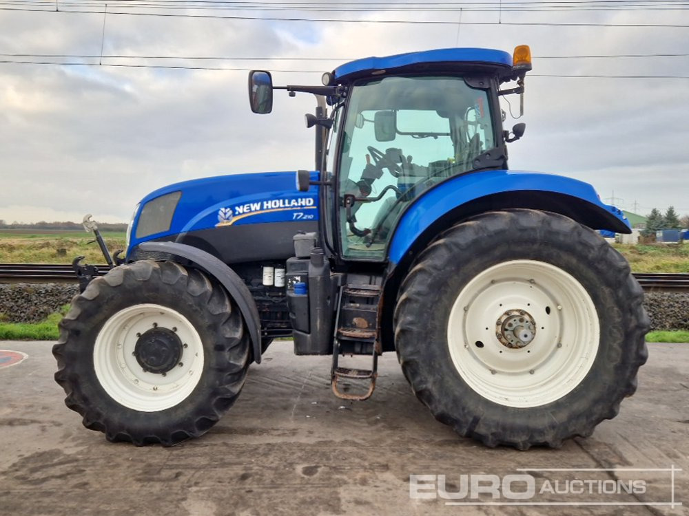 2012 New Holland T7.210 - Трактор: фото 2 2012 New Holland T7.210 - Трактор: фото 2