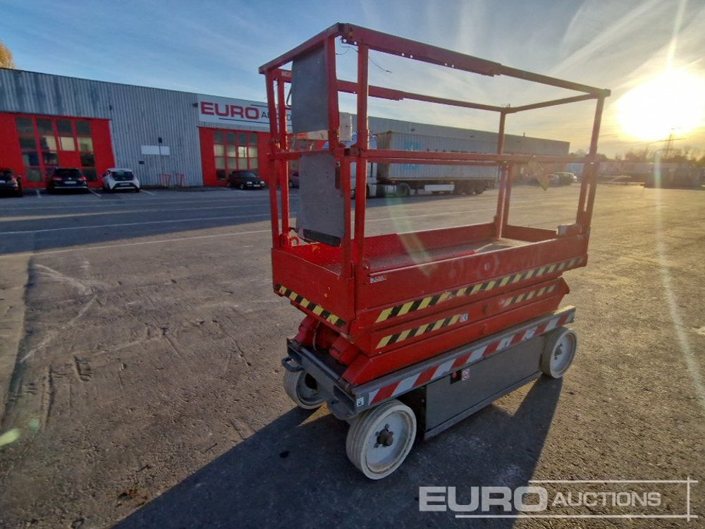 2013 SkyJack SJIII-3220 - Ножичний підйомник: фото 1 2013 SkyJack SJIII-3220 - Ножичний підйомник: фото 1