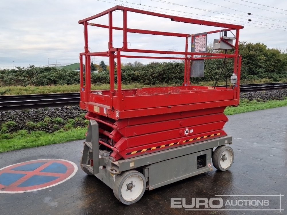 2013 SkyJack SJIII-4626 - Ножичний підйомник: фото 1 2013 SkyJack SJIII-4626 - Ножичний підйомник: фото 1