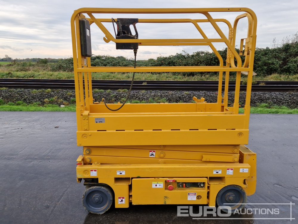 2014 Haulotte Optimum 8 - Ножичний підйомник: фото 2 2014 Haulotte Optimum 8 - Ножичний підйомник: фото 2