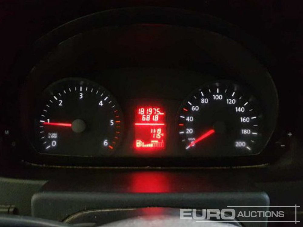 2015 Volkswagen Crafter - Легка бортова вантажівка: фото 5 2015 Volkswagen Crafter - Легка бортова вантажівка: фото 5