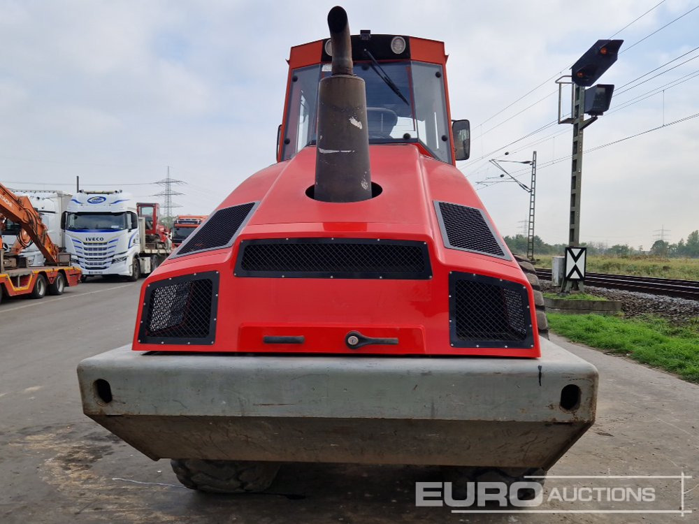 Bomag BW211D-4 - Каток: фото 4 Bomag BW211D-4 - Каток: фото 4