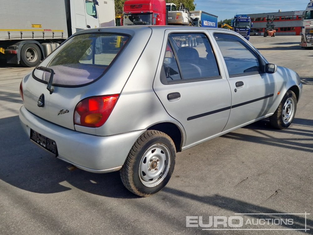 Ford Fiesta - Легковий автомобіль: фото 5 Ford Fiesta - Легковий автомобіль: фото 5
