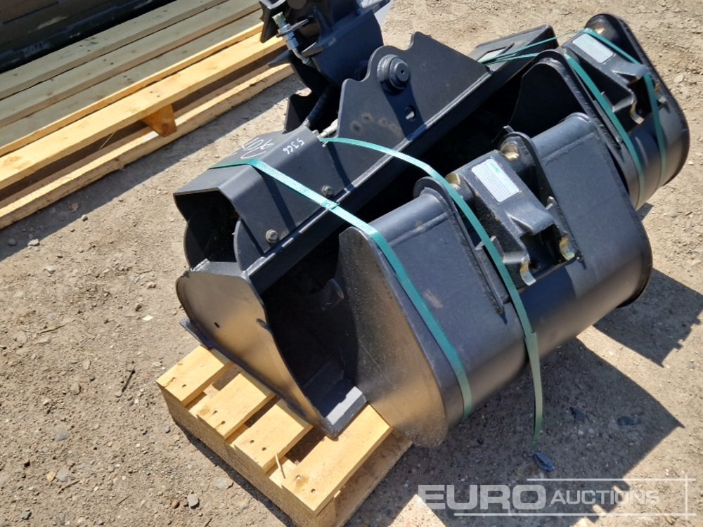 Häner Häner Bucket Package HHG1100-Morin-M0 39" (1000mm) Tilt Ditch Bucket, Digging Buckets HTL125-Morin-M0 12" (250mm) and HTL150-Morin-M0 24" (600mm) to suit 1-2,5 ton mini excavator with Morin M0 - Ківш: фото 4 Häner Häner Bucket Package HHG1100-Morin-M0 39" (1000mm) Tilt Ditch Bucket, Digging Buckets HTL125-Morin-M0 12" (250mm) and HTL150-Morin-M0 24" (600mm) to suit 1-2,5 ton mini excavator with Morin M0 - Ківш: фото 4