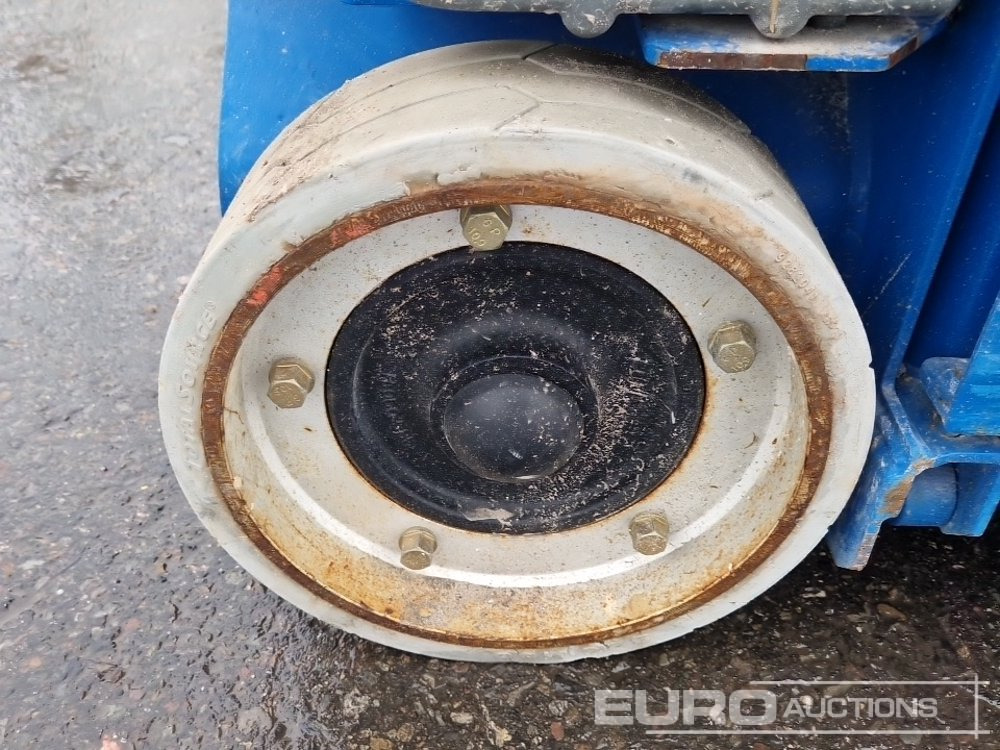 Підйомник JLG 1230ES: фото 8 Підйомник JLG 1230ES: фото 8