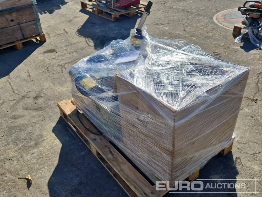 Kärcher Puzzi10/20 Carpet Cleaner (2 of) + Hilti TE-3000AVR Demolition Hammer - Будівельне обладнання: фото 2 Kärcher Puzzi10/20 Carpet Cleaner (2 of) + Hilti TE-3000AVR Demolition Hammer - Будівельне обладнання: фото 2