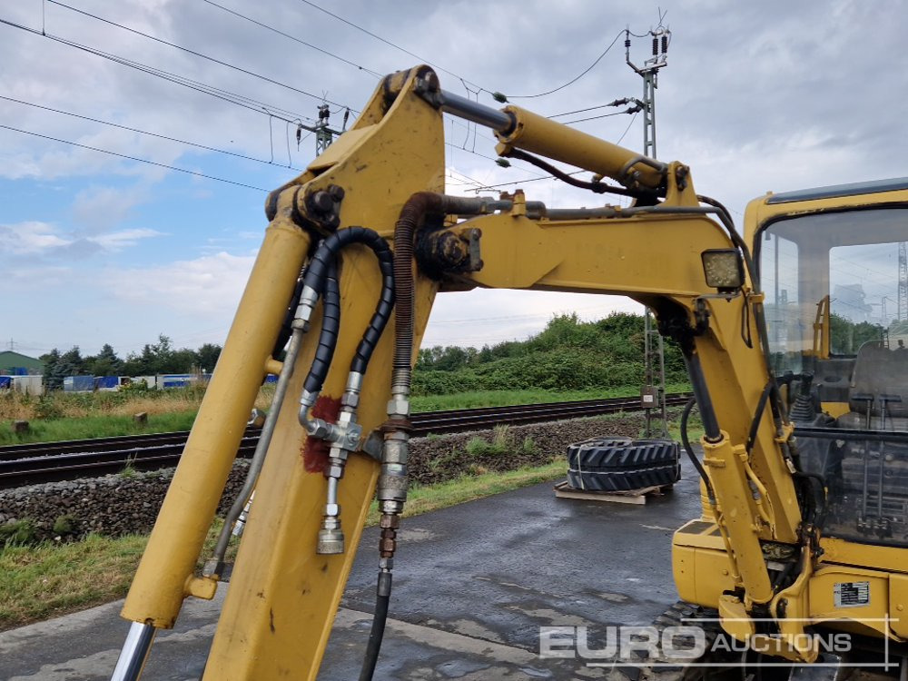 Komatsu PC27R-8 - Міні-екскаватор: фото 4 Komatsu PC27R-8 - Міні-екскаватор: фото 4