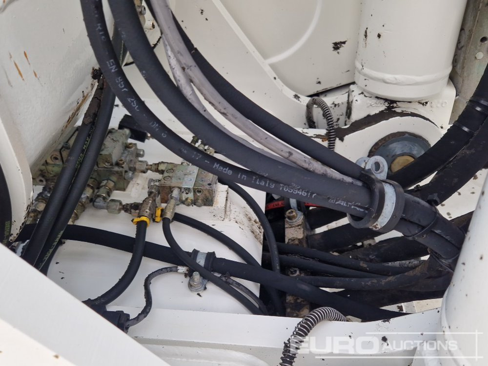 Колісний екскаватор Liebherr A900C: фото 29 Колісний екскаватор Liebherr A900C: фото 29