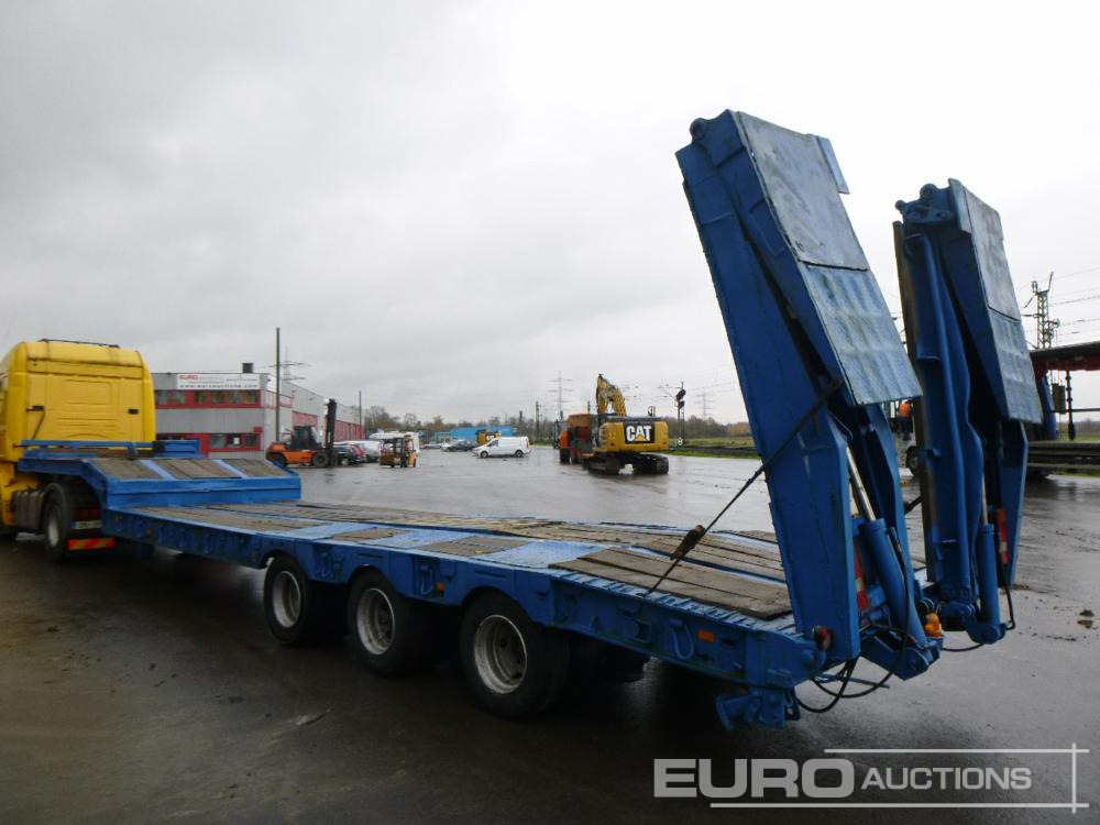 McCauley 3136 - Низькорамна платформа напівпричіп: фото 3 McCauley 3136 - Низькорамна платформа напівпричіп: фото 3