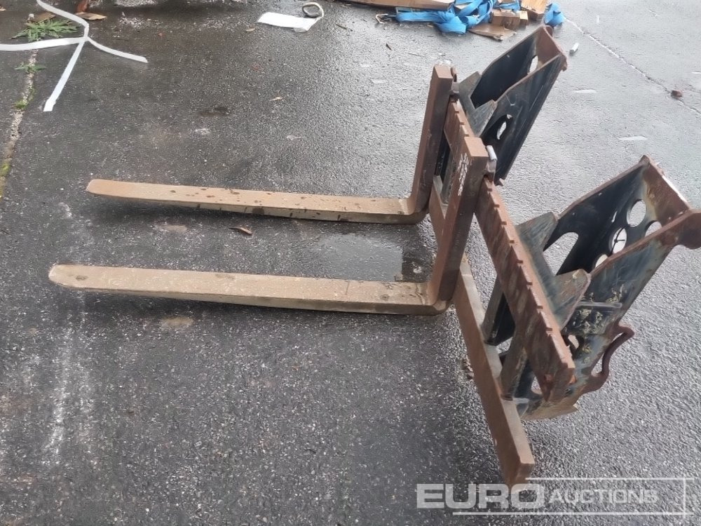 Fork Frame & Forks to suit Skidsteer Loader - Навісне обладнання в категорії Міні-навантажувачі: фото 2 Fork Frame & Forks to suit Skidsteer Loader - Навісне обладнання в категорії Міні-навантажувачі: фото 2