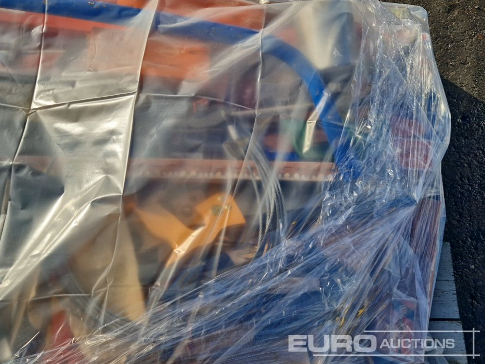 Будівельне обладнання Pallet of Hand Tools, Cables, Saws, Stapler, Blades: фото 6 Будівельне обладнання Pallet of Hand Tools, Cables, Saws, Stapler, Blades: фото 6