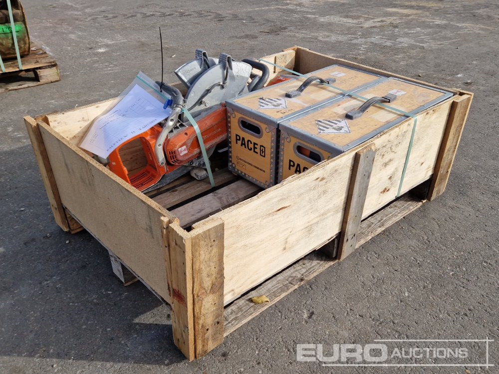 Pallet of Husqvarna Quickcut Saws, Battery Power Kit - Асфальтоукладальна машина: фото 1 Pallet of Husqvarna Quickcut Saws, Battery Power Kit - Асфальтоукладальна машина: фото 1