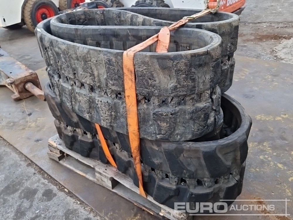 Rubber Tracks to suit Mini Excavator (2 of) - Гусениці в категорії Будівельна техніка: фото 2 Rubber Tracks to suit Mini Excavator (2 of) - Гусениці в категорії Будівельна техніка: фото 2