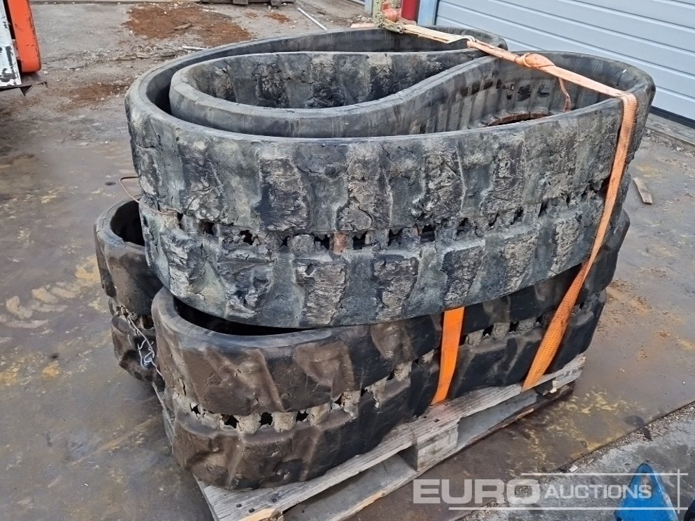 Rubber Tracks to suit Mini Excavator (2 of) - Гусениці в категорії Будівельна техніка: фото 1 Rubber Tracks to suit Mini Excavator (2 of) - Гусениці в категорії Будівельна техніка: фото 1