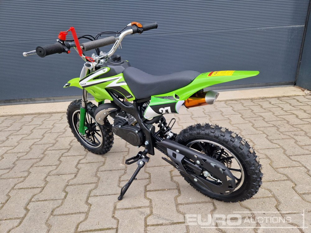 Unused DIRTBIKE 50R-D705 49CC Kids Petrol Motorbike, Automatic - Мотоцикл: фото 4 Unused DIRTBIKE 50R-D705 49CC Kids Petrol Motorbike, Automatic - Мотоцикл: фото 4