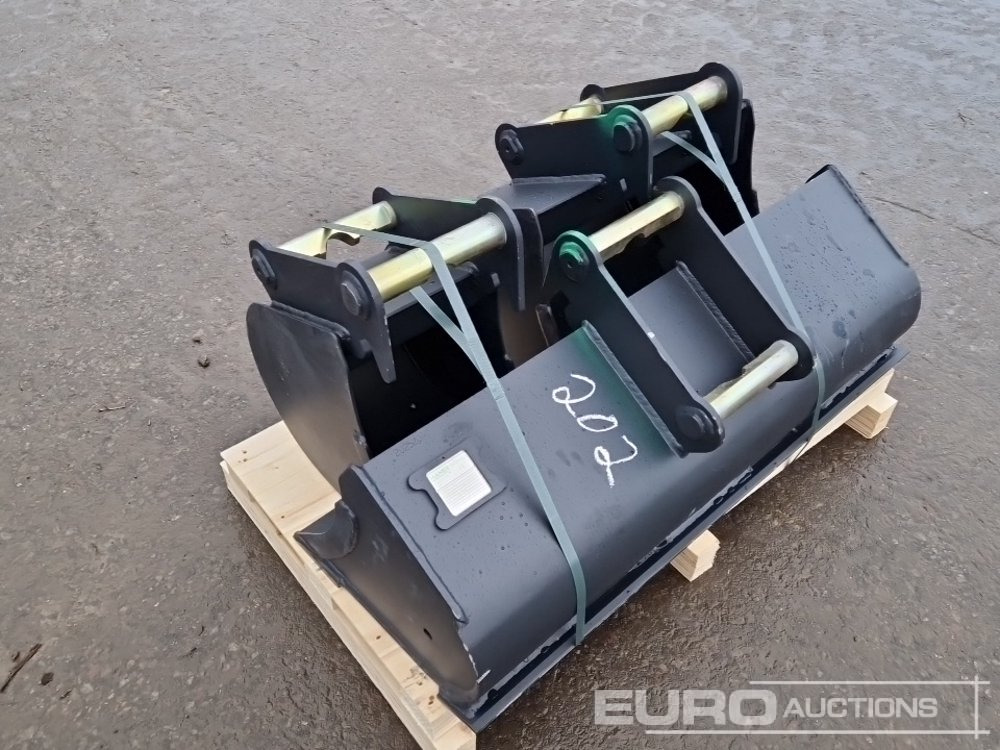 Unused Häner Bucket Package HGL1100-SYM-01 39" (1000mm) Ditch Bucket, Digging Buckets HTL125-SYM-01 10" (250mm) and HTL150-SYM-01 20" (500mm) to suit 1-2,5 ton mini excavator with MS01 Symlock - Ківш: фото 2 Unused Häner Bucket Package HGL1100-SYM-01 39" (1000mm) Ditch Bucket, Digging Buckets HTL125-SYM-01 10" (250mm) and HTL150-SYM-01 20" (500mm) to suit 1-2,5 ton mini excavator with MS01 Symlock - Ківш: фото 2