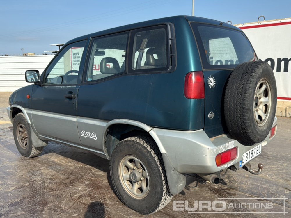 1995 Nissan Terrano II - Позашляховик: фото 3 1995 Nissan Terrano II - Позашляховик: фото 3