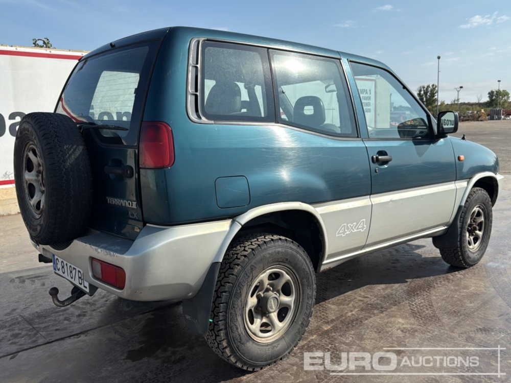 1995 Nissan Terrano II - Позашляховик: фото 5 1995 Nissan Terrano II - Позашляховик: фото 5