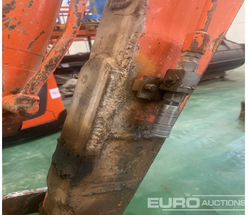 Hitachi ZX35U-2 - Міні-екскаватор: фото 4 Hitachi ZX35U-2 - Міні-екскаватор: фото 4