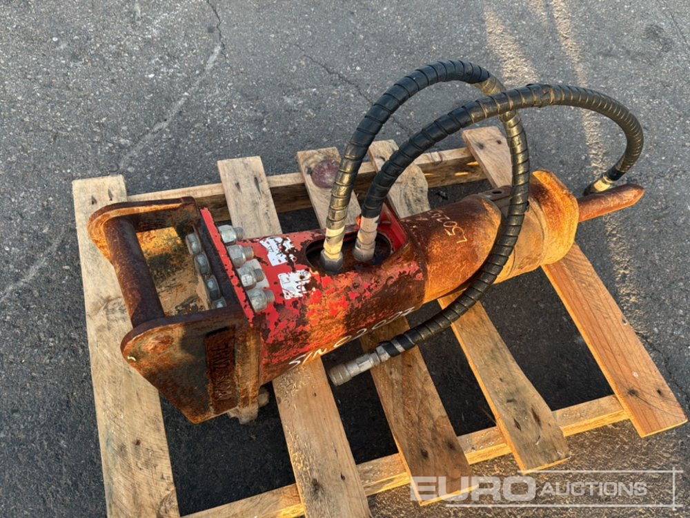 Montabert SC12 - Гідравлічний молот: фото 1 Montabert SC12 - Гідравлічний молот: фото 1