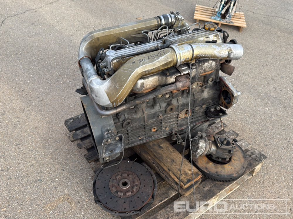 Nissan Turbo Engine - Будівельне обладнання: фото 3 Nissan Turbo Engine - Будівельне обладнання: фото 3