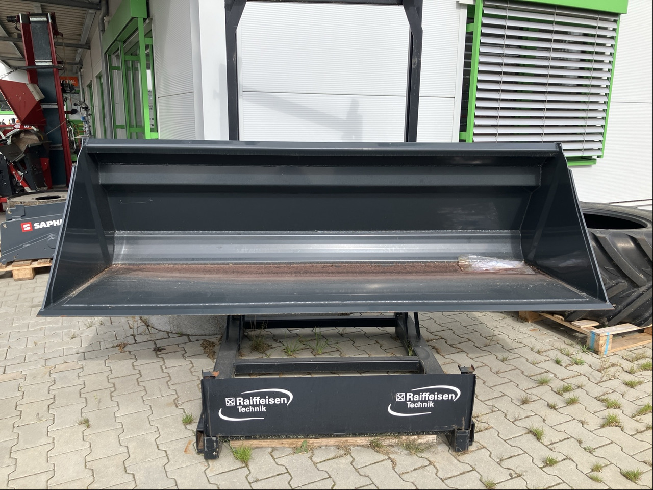 Alö Stoll Schaufel 2,60m - Фронтальний навантажувач для трактора: фото 1 Alö Stoll Schaufel 2,60m - Фронтальний навантажувач для трактора: фото 1