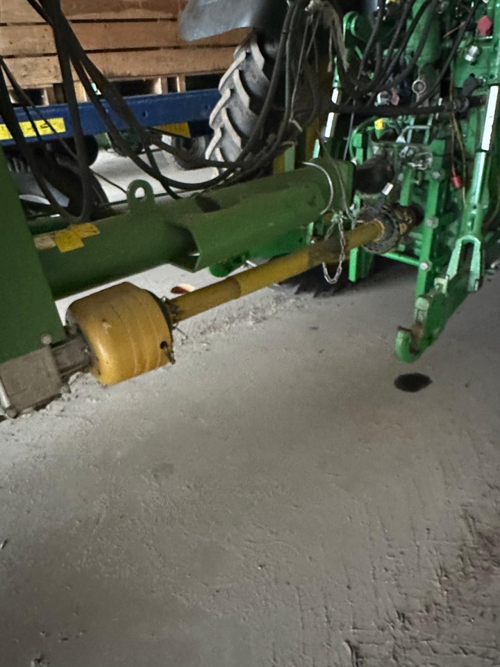 Amazone UG 3000 Super - Обприскувач: фото 3 Amazone UG 3000 Super - Обприскувач: фото 3