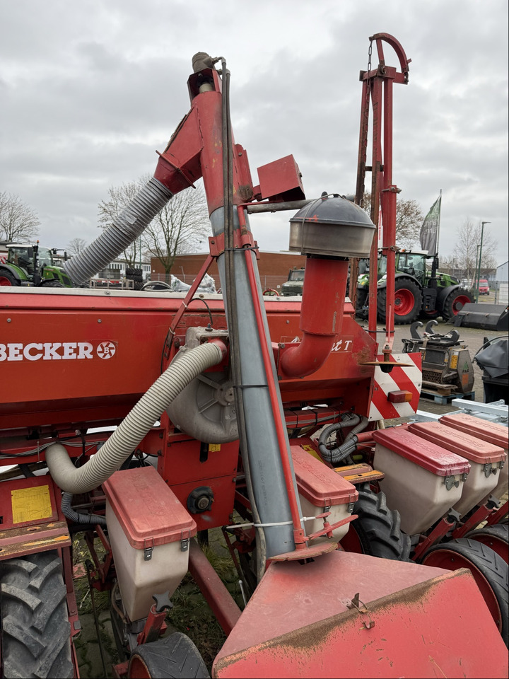 Becker Aeromat T 8-Reihig - Сівалка: фото 5 Becker Aeromat T 8-Reihig - Сівалка: фото 5