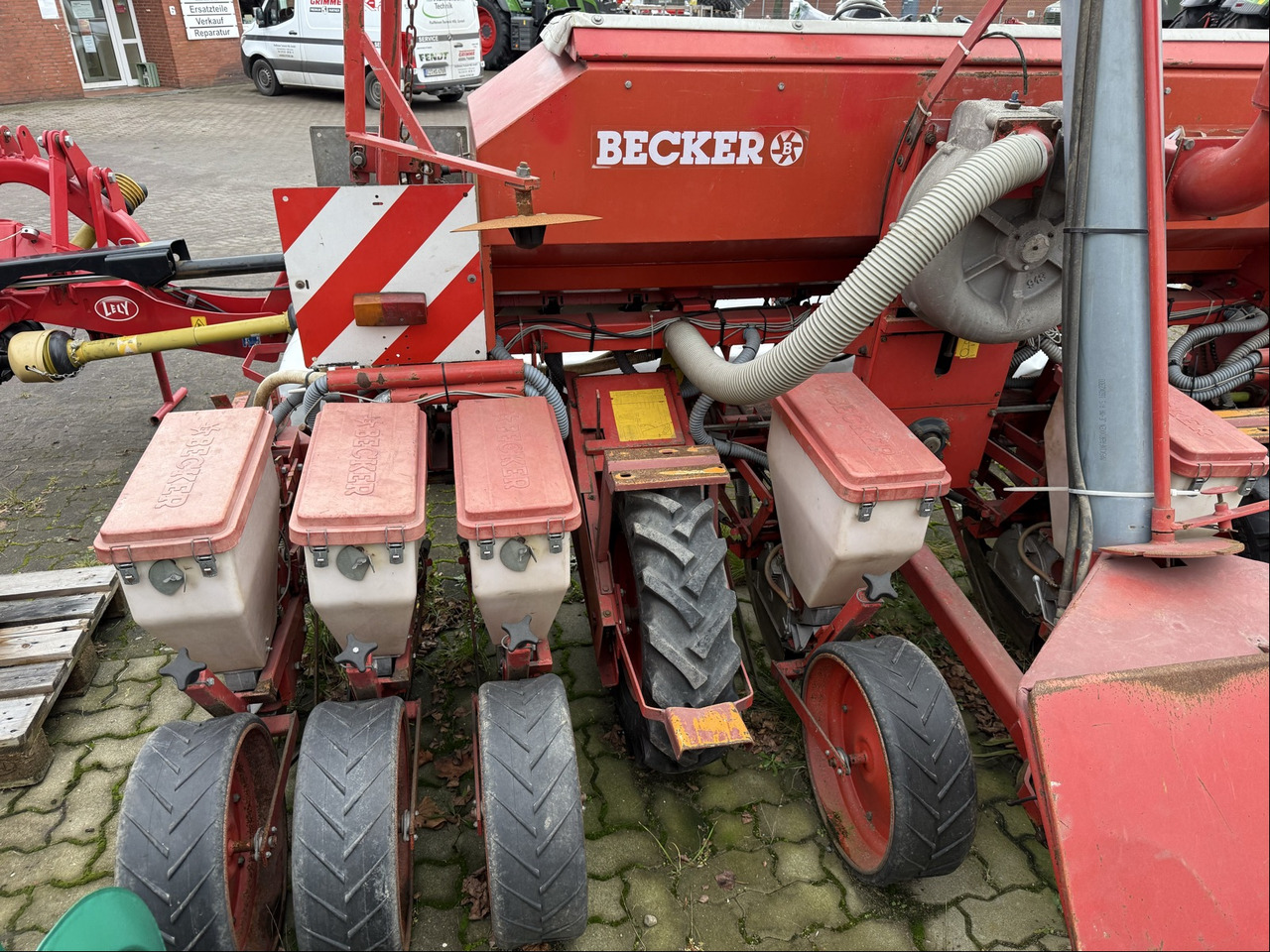 Becker Aeromat T 8-Reihig - Сівалка: фото 4 Becker Aeromat T 8-Reihig - Сівалка: фото 4