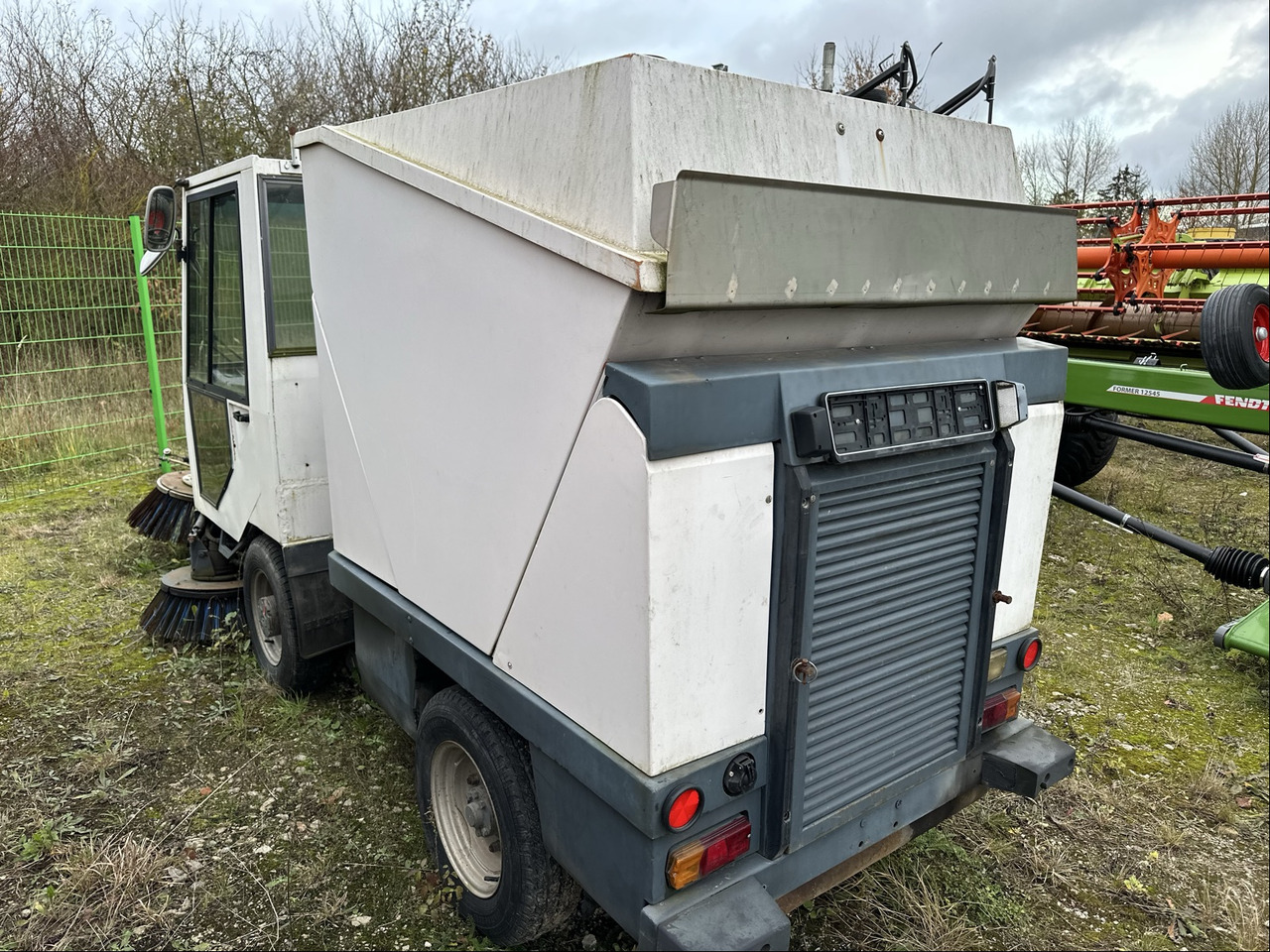 Bucher CityCat K1700 Kehrmaschine - Косарка: фото 4 Bucher CityCat K1700 Kehrmaschine - Косарка: фото 4