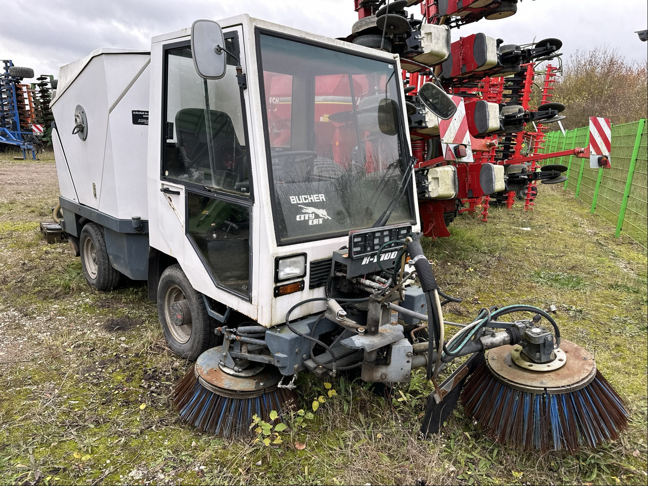 Bucher CityCat K1700 Kehrmaschine - Косарка: фото 1 Bucher CityCat K1700 Kehrmaschine - Косарка: фото 1