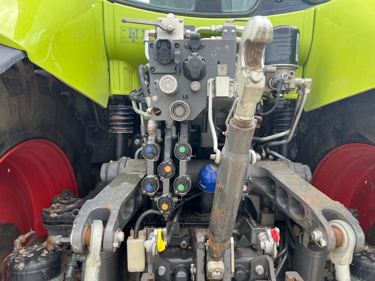 Claas Axion 870 CMatic - Трактор: фото 5 Claas Axion 870 CMatic - Трактор: фото 5