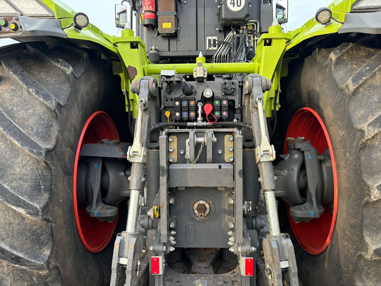 Claas Xerion 4200 Trac - Трактор: фото 5 Claas Xerion 4200 Trac - Трактор: фото 5