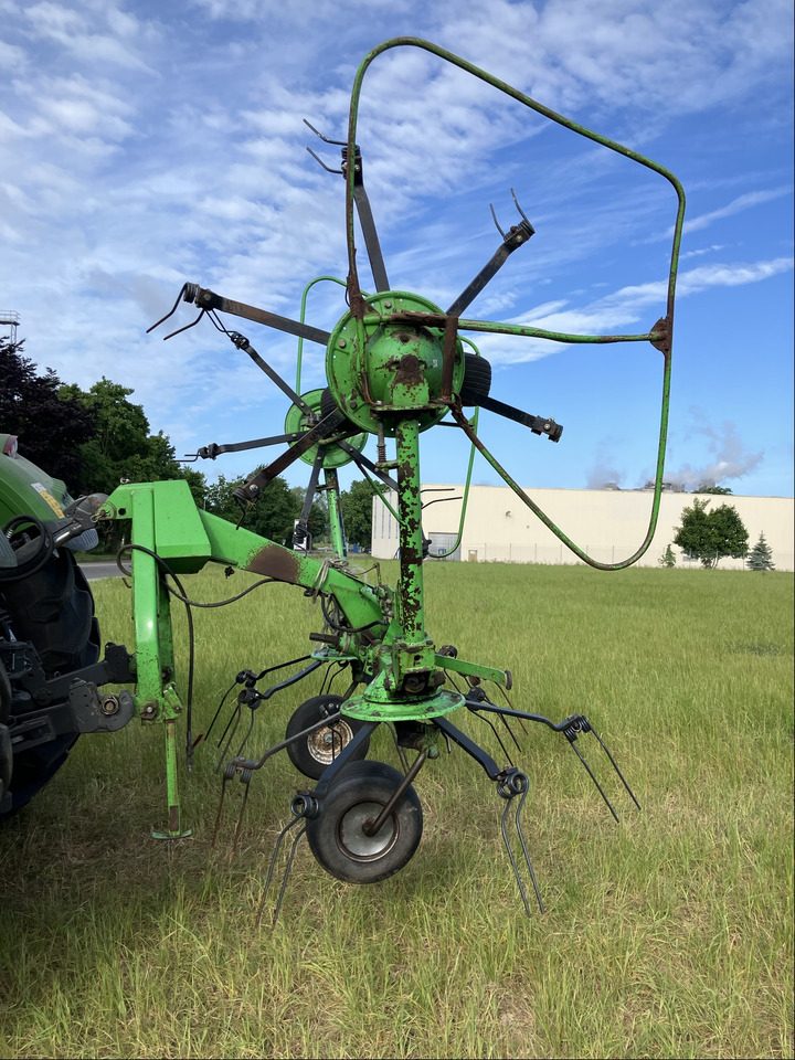 Deutz-Fahr KH 252 - Сіноворушилка: фото 1 Deutz-Fahr KH 252 - Сіноворушилка: фото 1