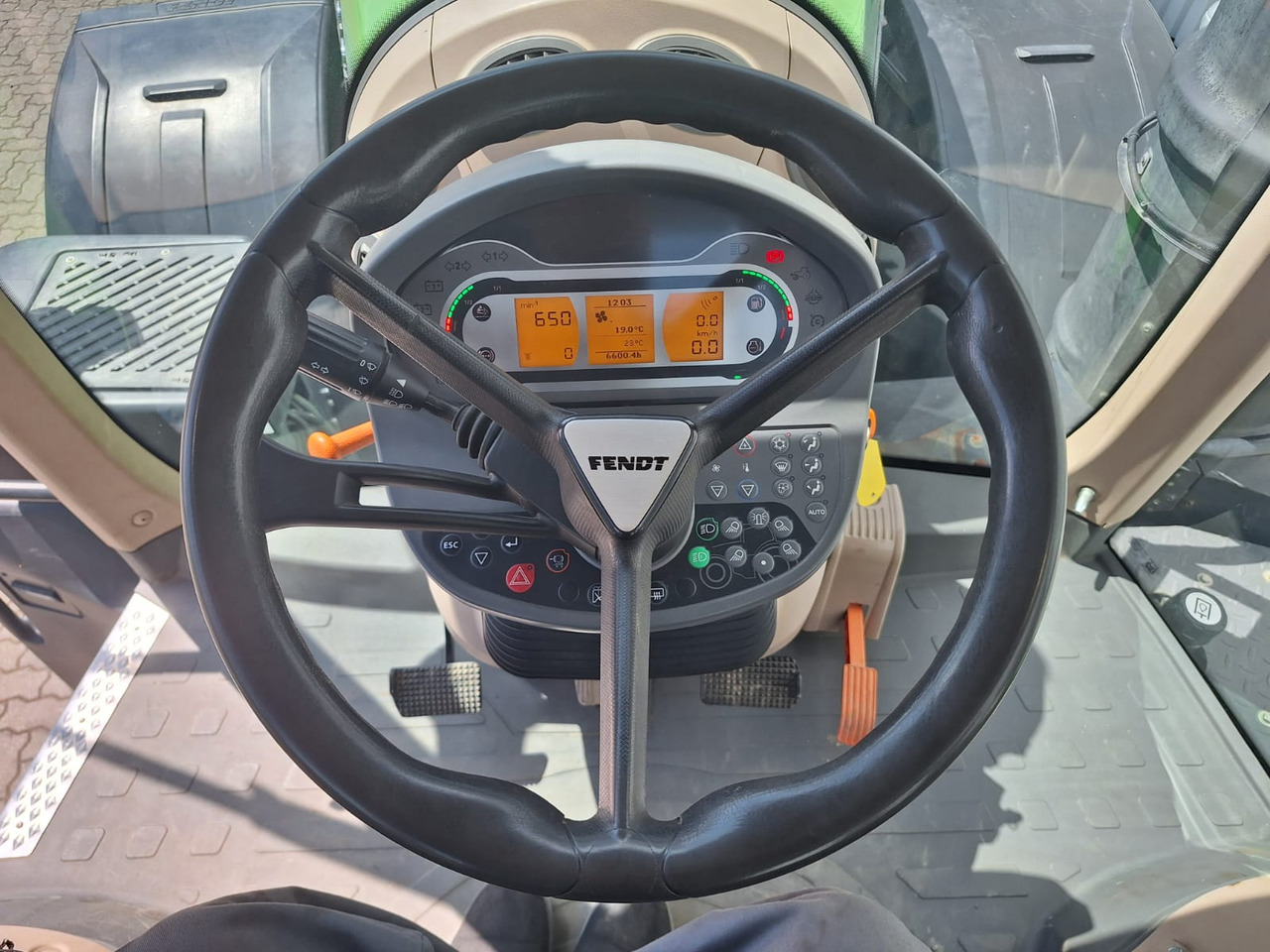 Fendt 1042 Vario S4 ProfiPlus - Трактор: фото 3 Fendt 1042 Vario S4 ProfiPlus - Трактор: фото 3
