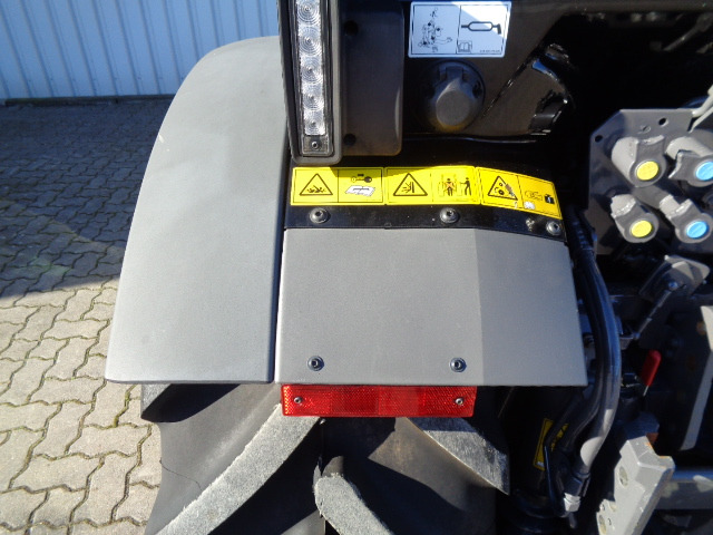 Fendt 207 V Vario Gen3 - Трактор: фото 3 Fendt 207 V Vario Gen3 - Трактор: фото 3