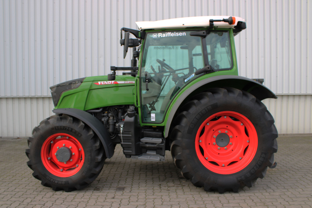 Fendt 211S Vario Gen3 Power Sett2 - Трактор: фото 1 Fendt 211S Vario Gen3 Power Sett2 - Трактор: фото 1