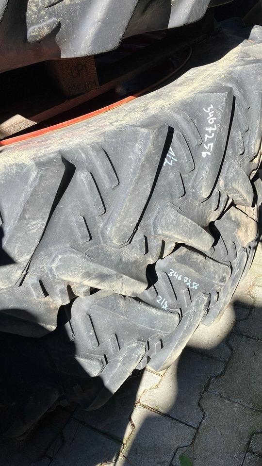 Fendt 2x Räder 11.2R45 - Шини і диски: фото 1 Fendt 2x Räder 11.2R45 - Шини і диски: фото 1