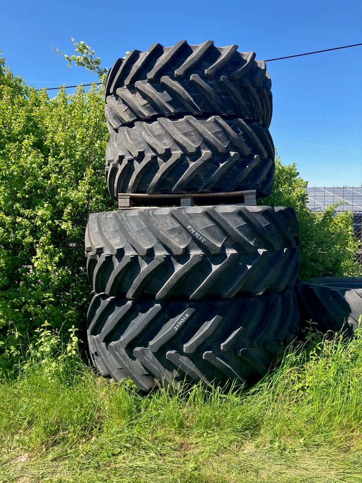 Fendt 650/60R38 750/70R44 - Шини і диски: фото 1 Fendt 650/60R38 750/70R44 - Шини і диски: фото 1