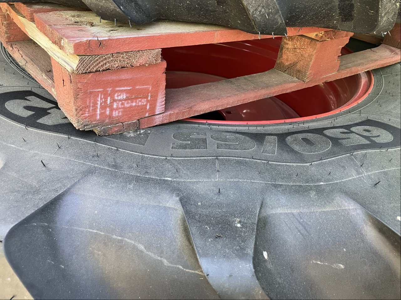 Fendt 650/65R42 u. 540/65R30 MI - Шини і диски: фото 5 Fendt 650/65R42 u. 540/65R30 MI - Шини і диски: фото 5