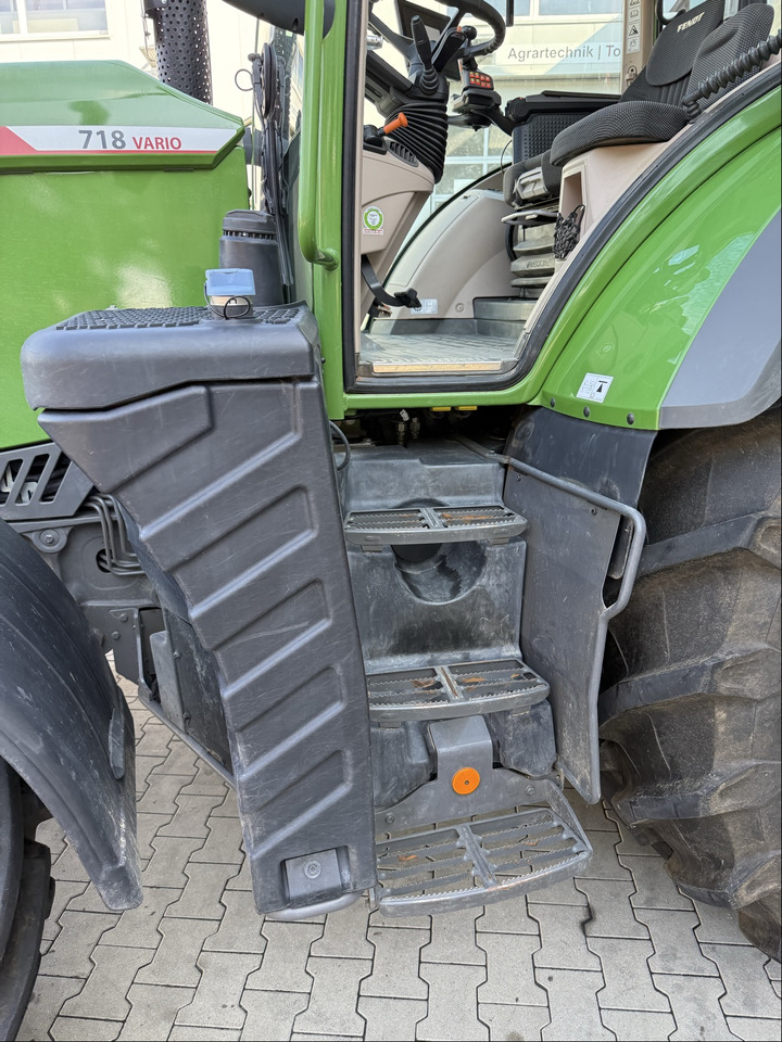 Fendt 718 Vario Gen6 PowerPlus - Трактор: фото 2 Fendt 718 Vario Gen6 PowerPlus - Трактор: фото 2